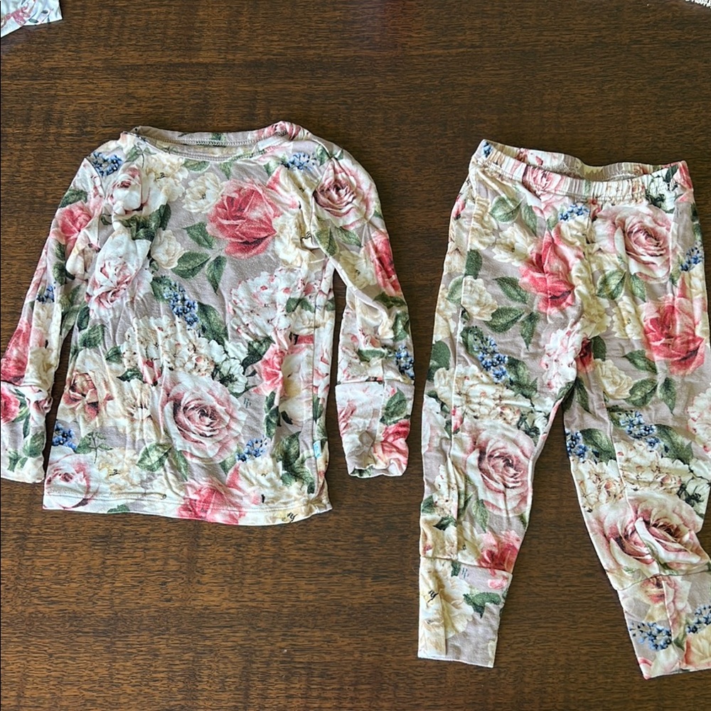 Floral Kids Pajamas Set - Pink and Green